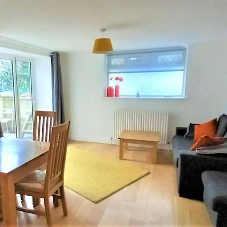 2 Bedroom Victorian Garden Flat Лондон Экстерьер фото